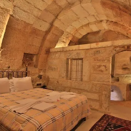 El Nazar And Cave Hotel