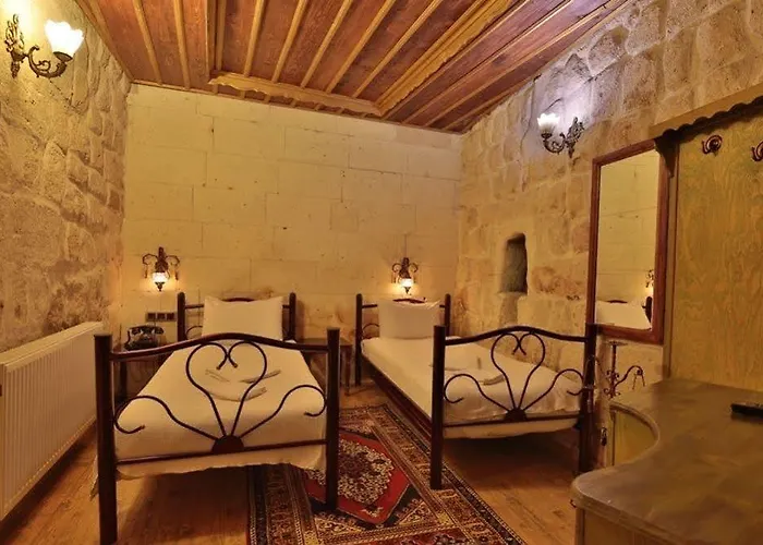 El Nazar And Cave 호텔